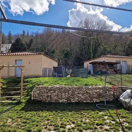 Casa de Férias Maison Chaleureuse à Avec Magnifique Terrasse