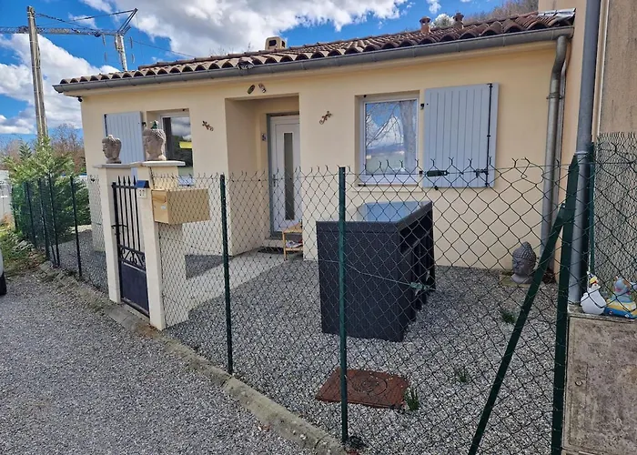 Maison Chaleureuse A Avec Magnifique Terrasse Holiday home *